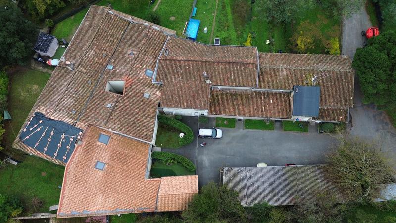 Immeuble - 1 326 m²