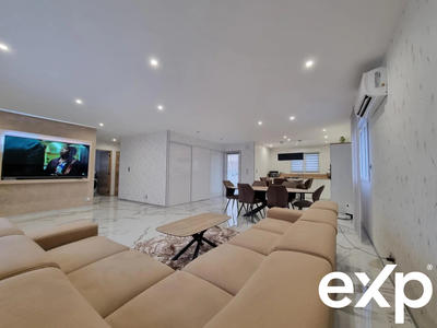 Maison traditionnelle - 100 m² - 3 pièces