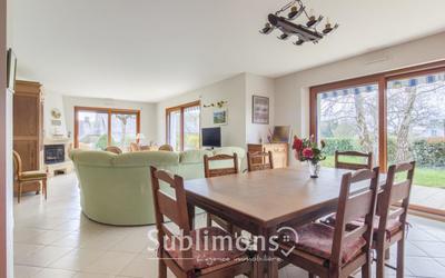 Maison traditionnelle - 129 m² - 6 pièces