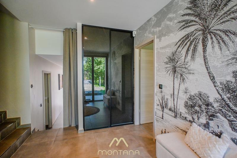 Maison contemporaine - 240 m² - 7 pièces