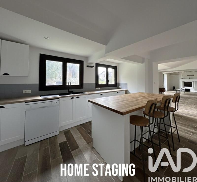 Maison - 159 m² - 6 pièces