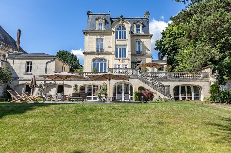 Maison bourgeoise - 396 m² - 12 pièces