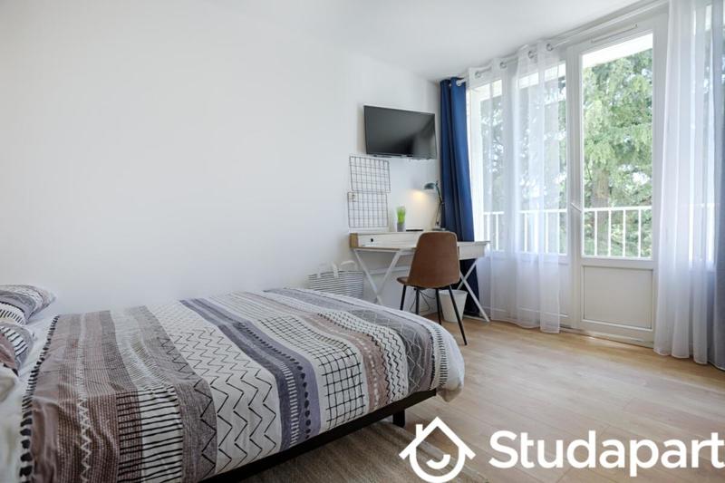 Chambre - 10 m² - 1 pièce