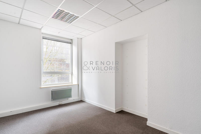 Bureau - 235 m² - 10 pièces