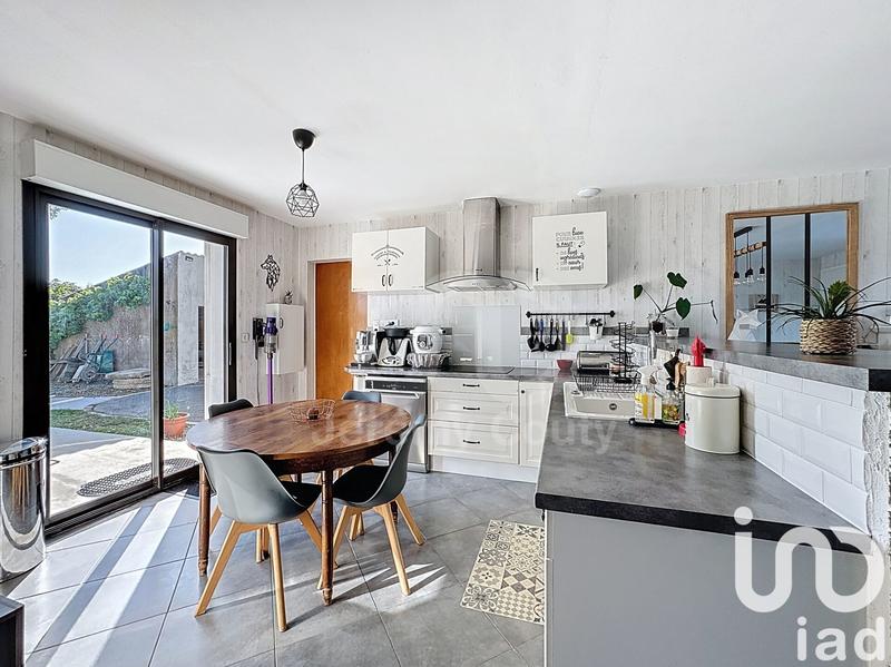 Maison - 98 m² - 5 pièces