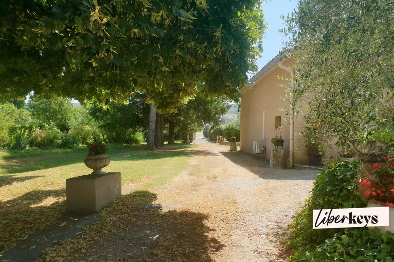 Maison de maîtres - 600 m² - 6 pièces