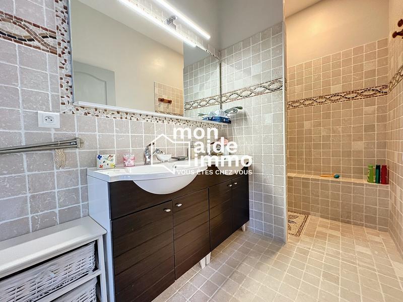 Maison - 350 m² - 9 pièces