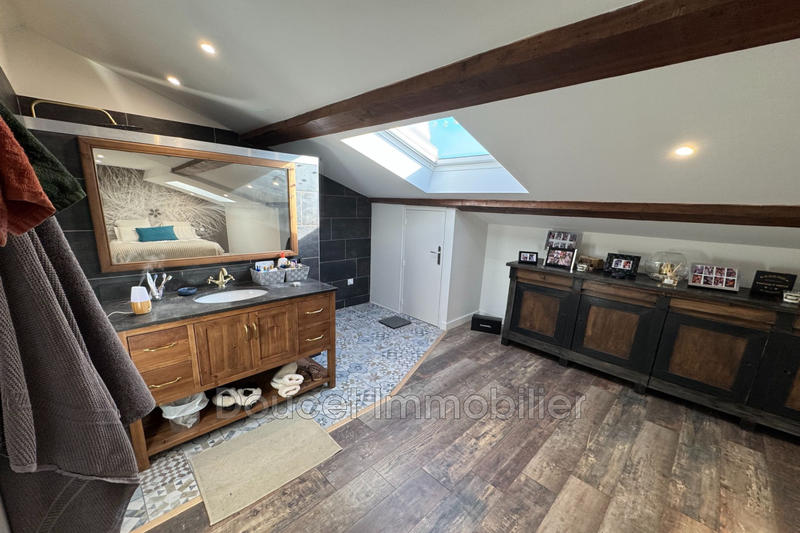 Appartement - 110 m² - 3 pièces