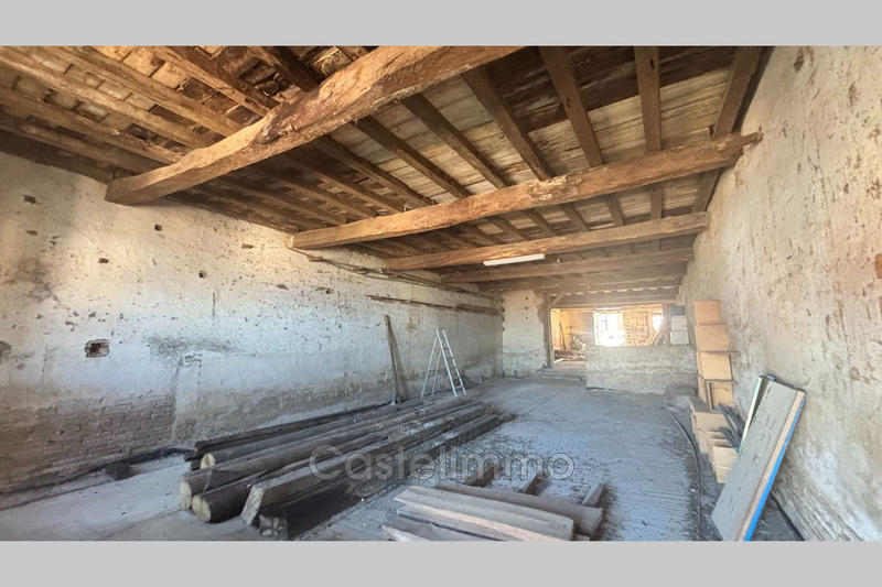 Maison - 378 m² - 2 pièces