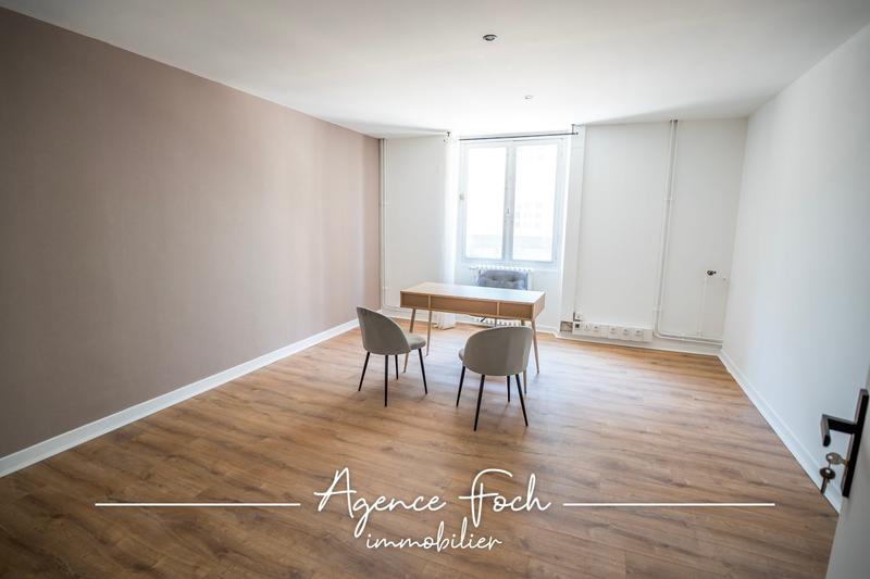 Appartement - 205 m² - 8 pièces