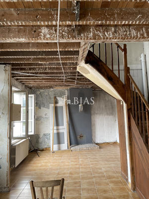 Maison - 90 m² - 4 pièces