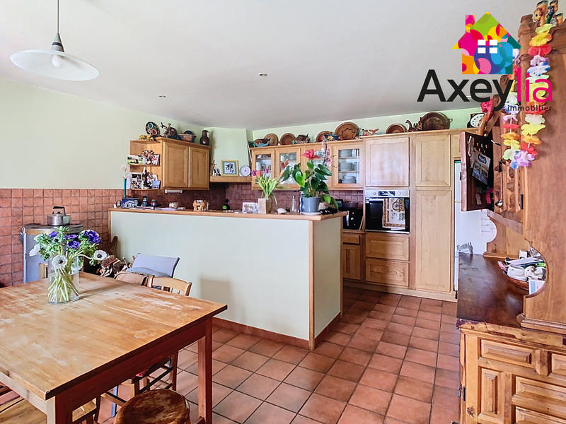 Maison - 288 m² - 10 pièces