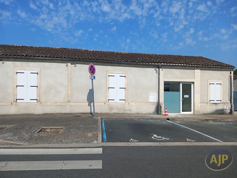 Local commercial - 72 m² - 3 pièces