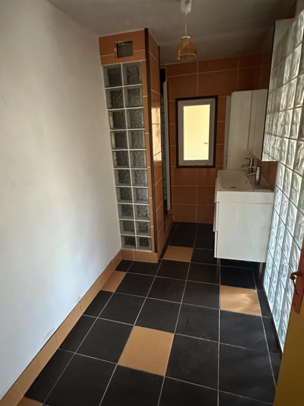 Maison chambre d'hôtes - 206 m² - 7 pièces