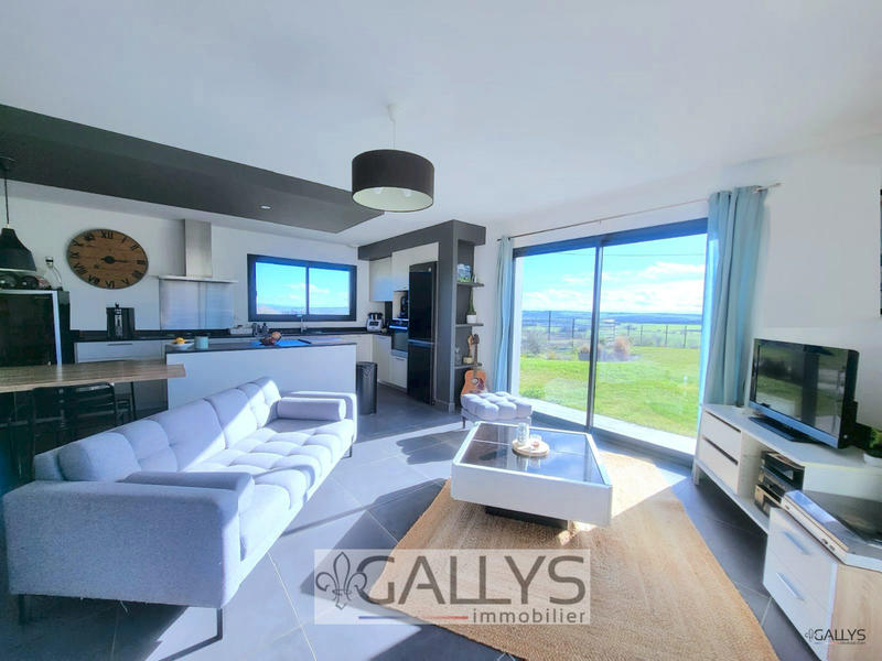 Maison - 122 m² - 5 pièces