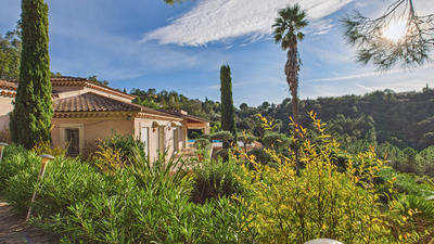 Appartement - 150 m² - 5 pièces