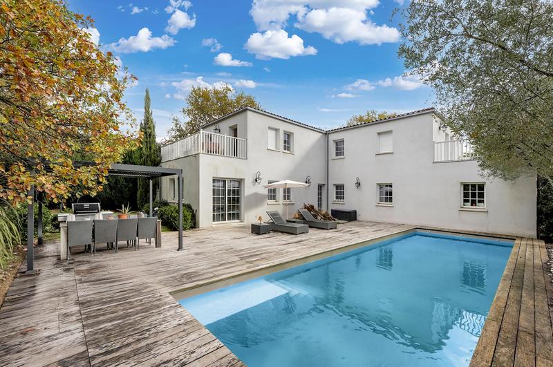 Maison d'architecte - 285 m² - 9 pièces