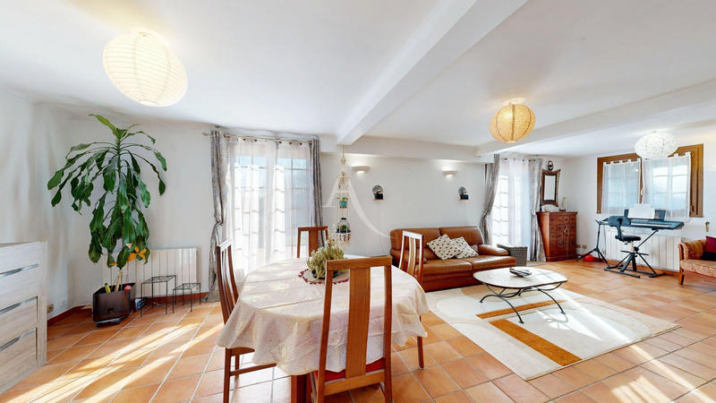 Maison - 100 m² - 5 pièces