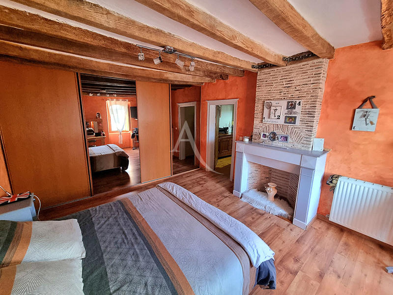 Maison - 176 m² - 8 pièces