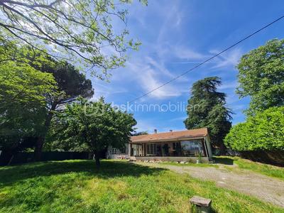 Maison traditionnelle - 85 m² - 3 pièces