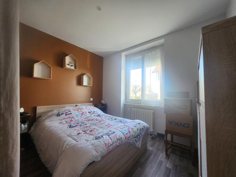 Maison - 99 m² - 6 pièces