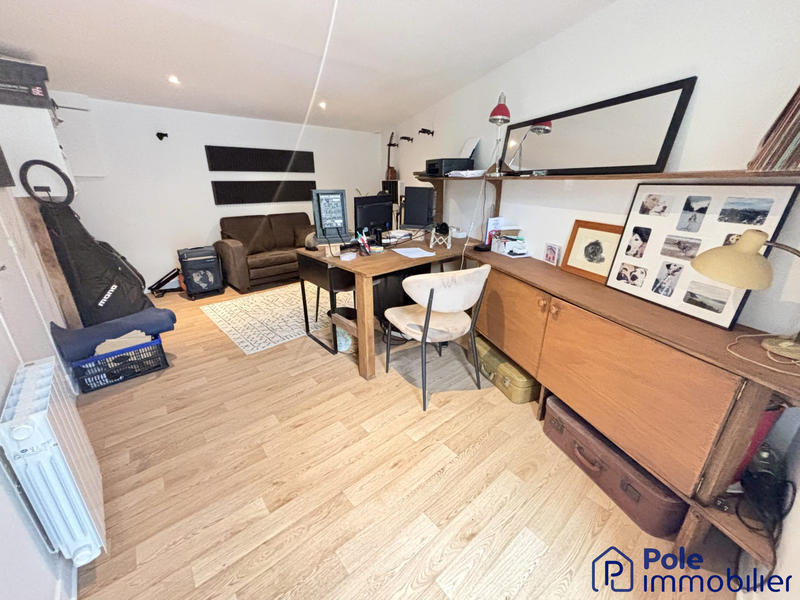 Maison - 90 m² - 5 pièces