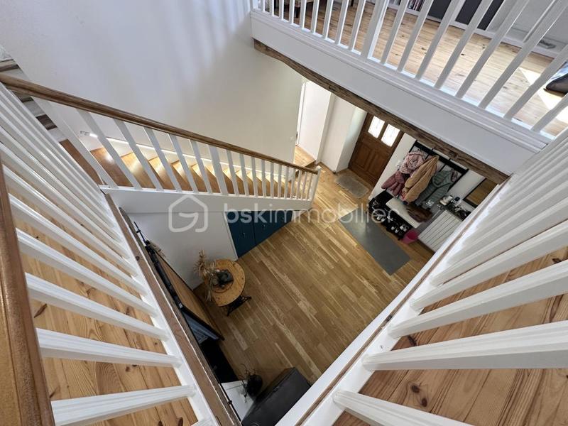 Maison - 190 m² - 8 pièces