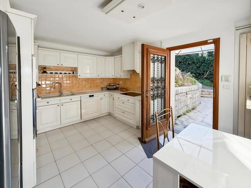 Appartement - 183 m² - 5 pièces