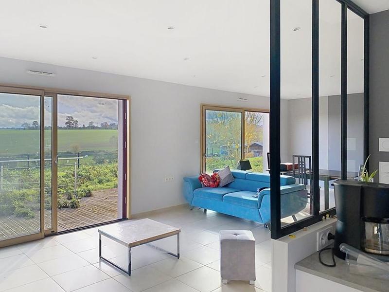 Maison - 325 m² - 11 pièces