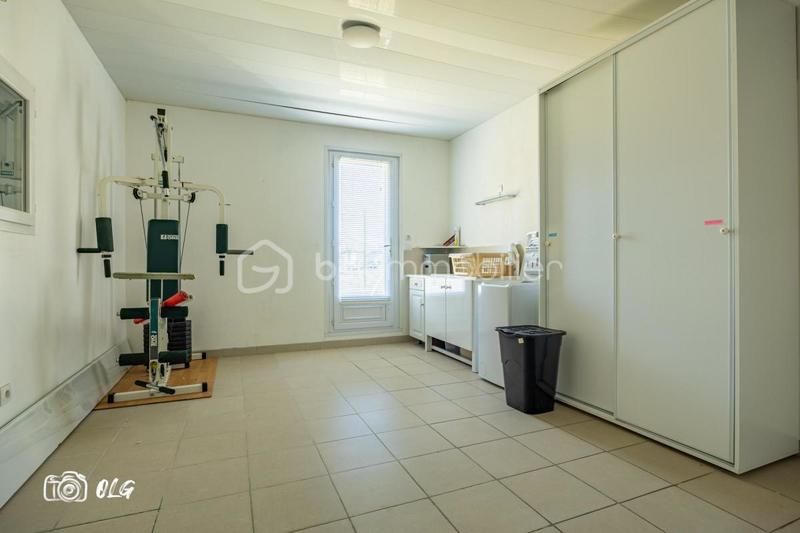 Propriété - 210 m² - 5 pièces