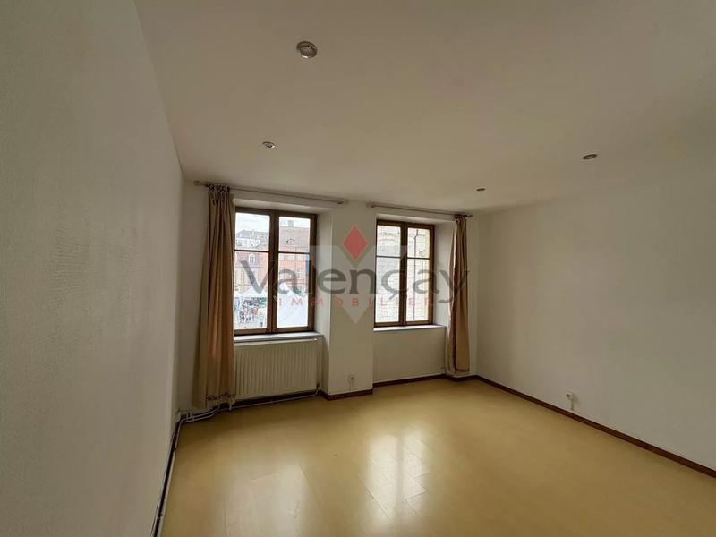 Appartement - 81 m² - 3 pièces