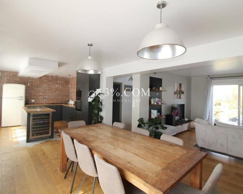 Maison - 191 m² - 6 pièces