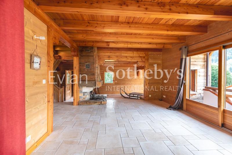 Châlet - 228 m² - 10 pièces