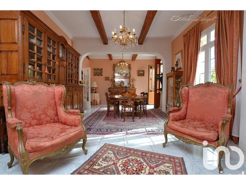 Maison - 273 m² - 8 pièces