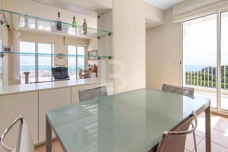 Appartement - 85 m² - 3 pièces