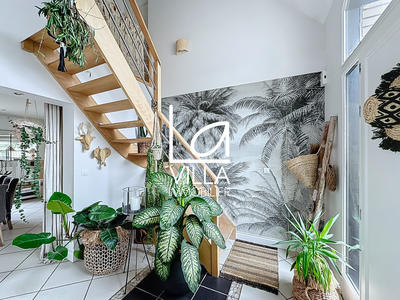 Maison - 166 m² - 5 pièces