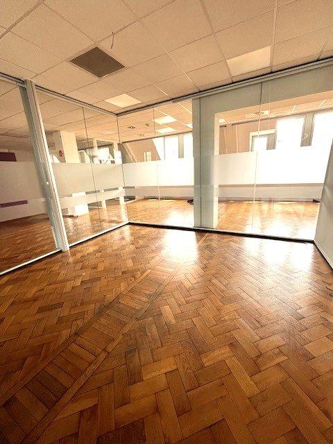 Bureau - 246 m²