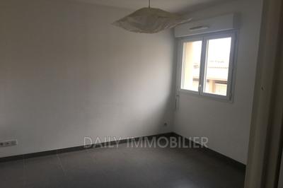 Appartement - 75 m² - 4 pièces