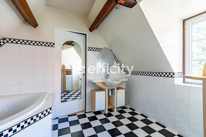 Maison - 155 m² - 6 pièces