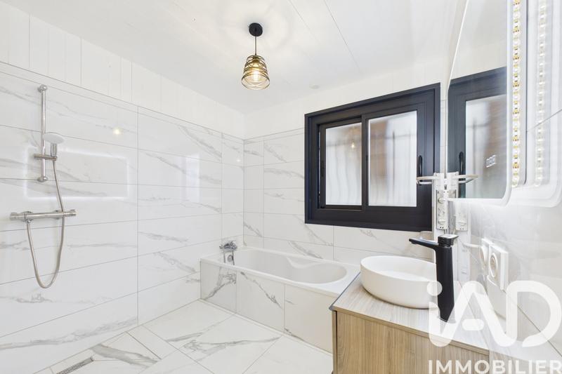 Maison - 170 m² - 5 pièces