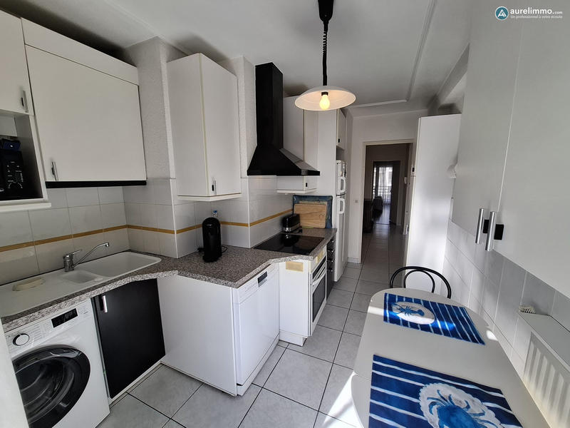 Appartement - 94 m² - 6 pièces