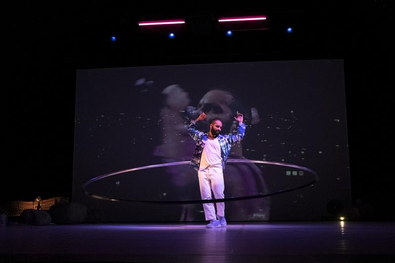 Saison Culturelle &gt; Cirque &quot;Sortir par la porte, une tentative d'évasion&quot;