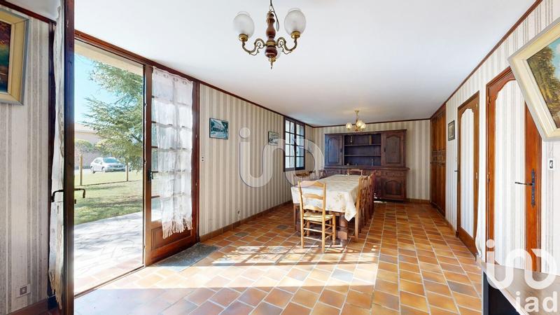 Maison - 221 m² - 7 pièces