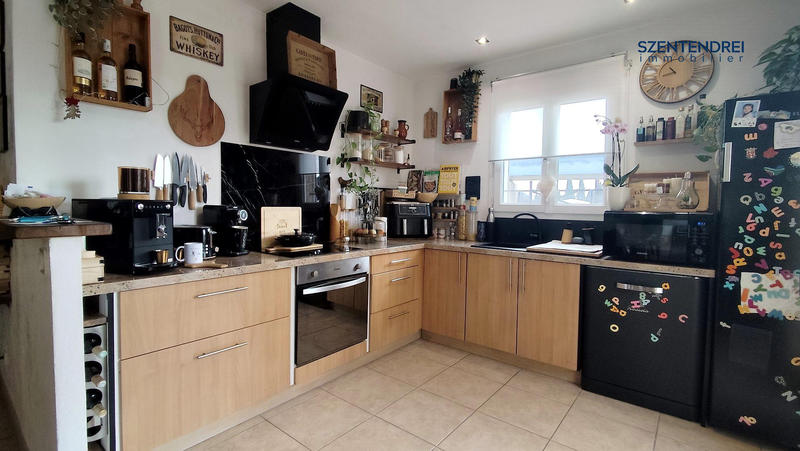 Maison traditionnelle - 75 m² - 4 pièces