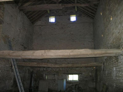 Maison - 200 m² - 1 pièce