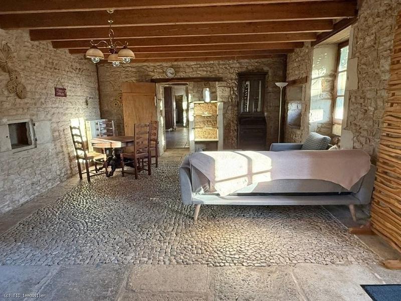 Maison - 258 m² - 9 pièces