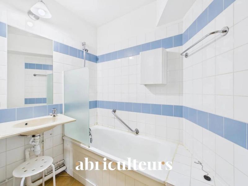 Appartement ancien - 28 m² - 1 pièce