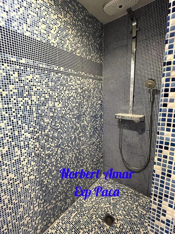 Appartement - 100 m² - 5 pièces