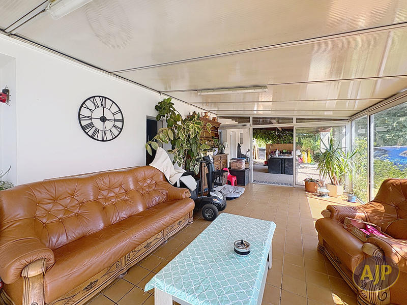 Maison - 226 m² - 7 pièces