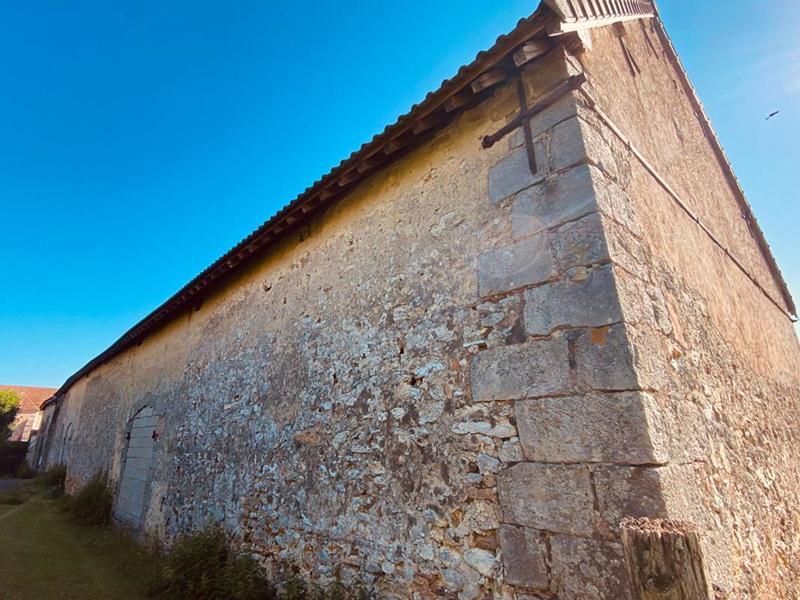 Grange - 258 m² - 1 pièce